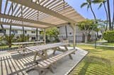 Kona Kai Haven w/ Pool Access, Walk to Beach!