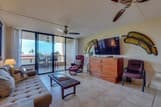 Kona Pacific Top Floor Retreat: Ocean View & Pool!