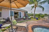 Kailua-Kona Cabana Studio w/ Pool & Sunset View!