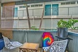 Sun-Filled Condo w/ Lanai Near Waikiki Beach!