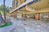 Central Hotel Condo: Walk to Waikiki Beach!