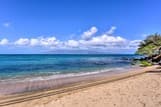 Lahaina Condo w/ Balcony: Walk to Beaches