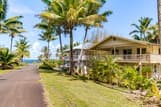 Charming Pahoa Retreat w/ Deck - 1 Block to Ocean!