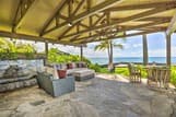 Elegant Oceanfront Villa w/ Lanai + Tiki Bar!